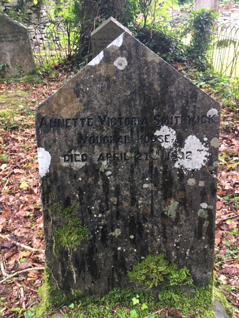 Annette Smithwick - gravestone